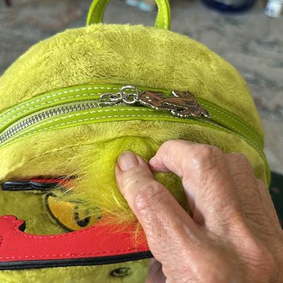 Dr. Seuss lounge fly push grinch Santa backpack 11 x 10 in great condition - Picture 10 of 11